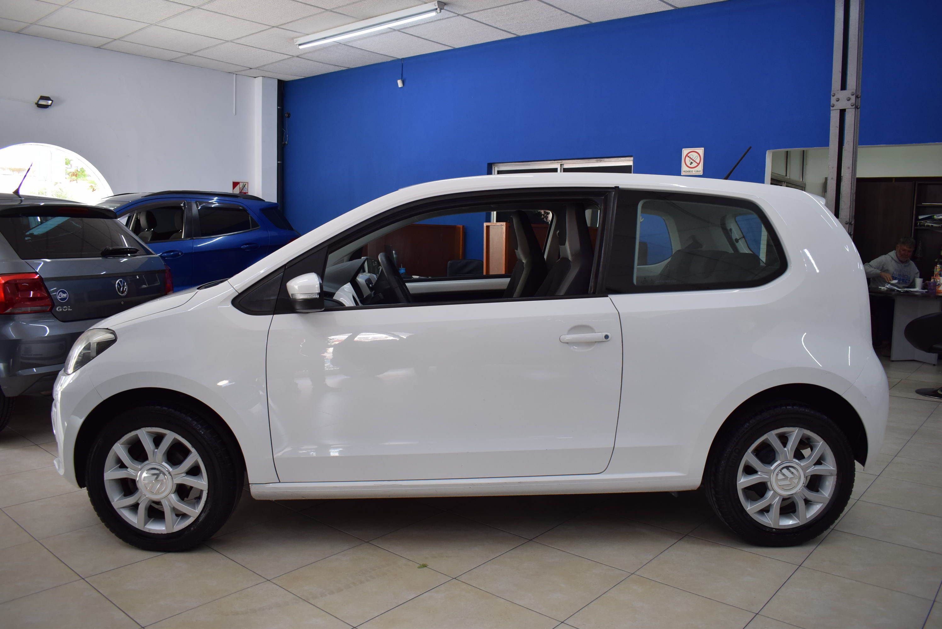 Volkswagen UP HIGH 3 PTAS 4