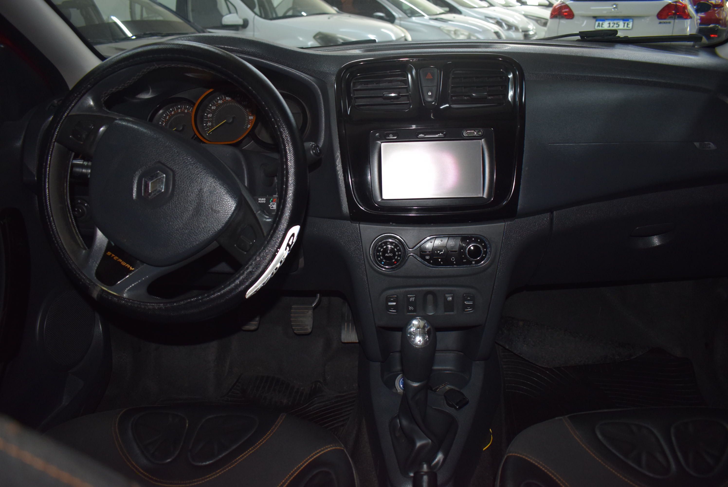 Renault SANDERO STEPWAY PRIVILEGE 6