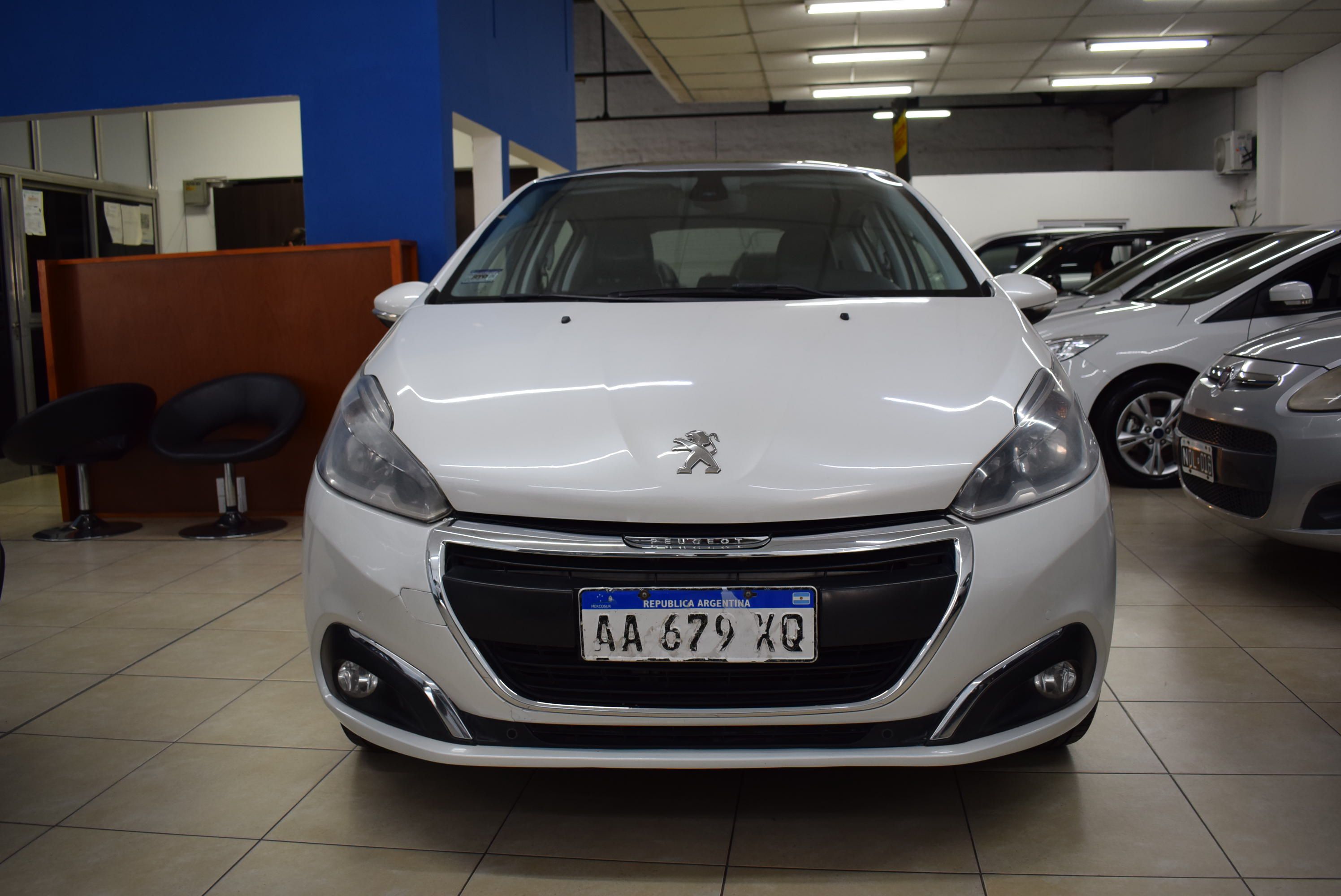Peugeot 208 FELINE 1.6 1