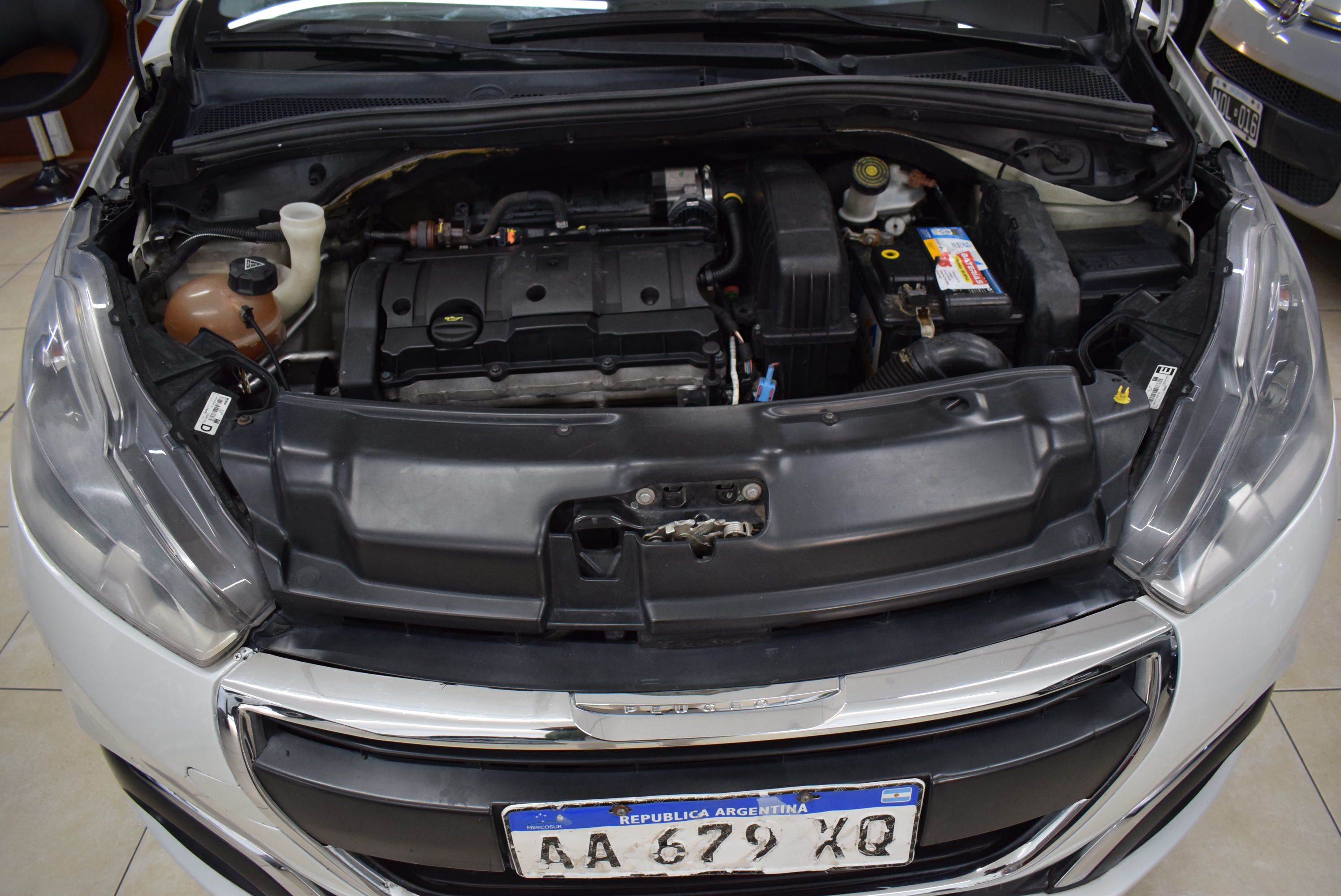 Peugeot 208 FELINE 1.6 4