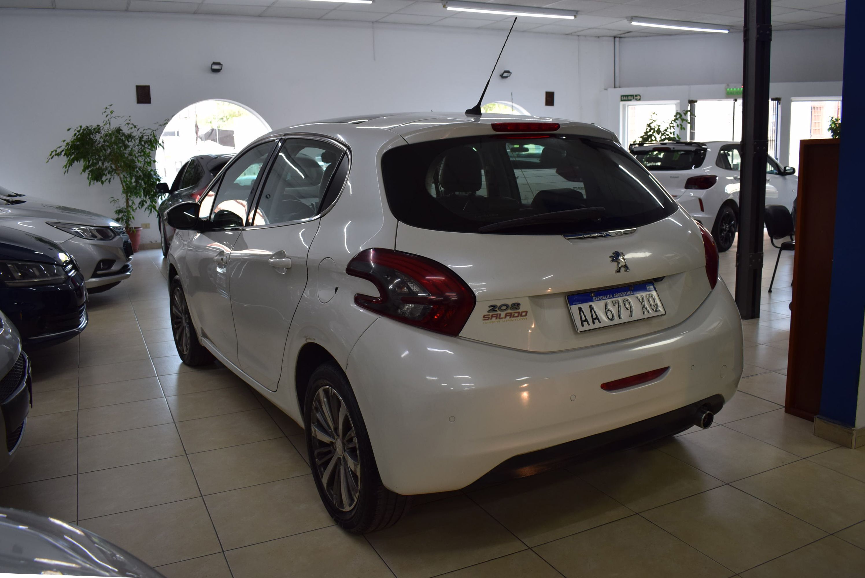 Peugeot 208 FELINE 1.6 7