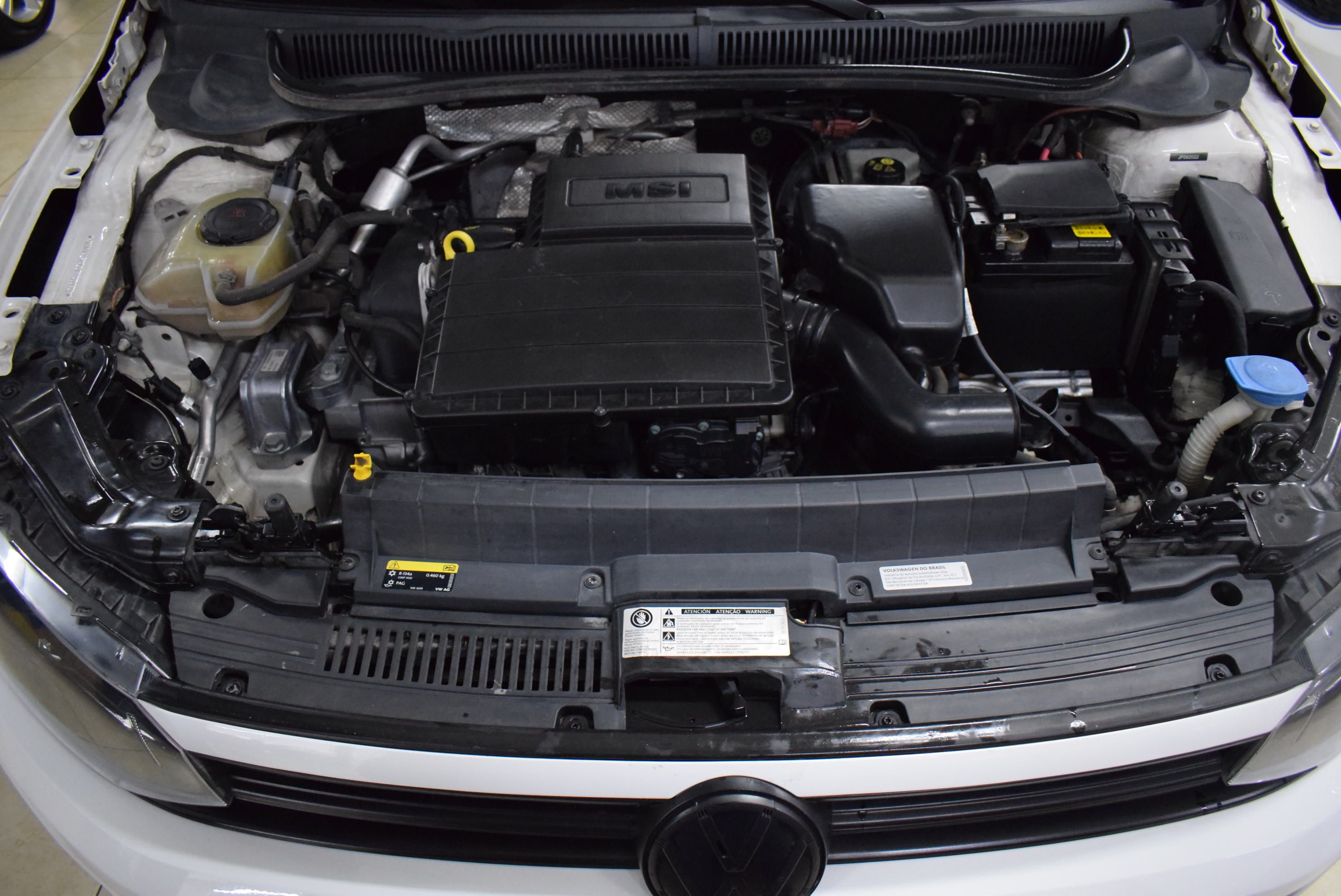 Volkswagen POLO TRENDLINE1.6 MSI MT 7