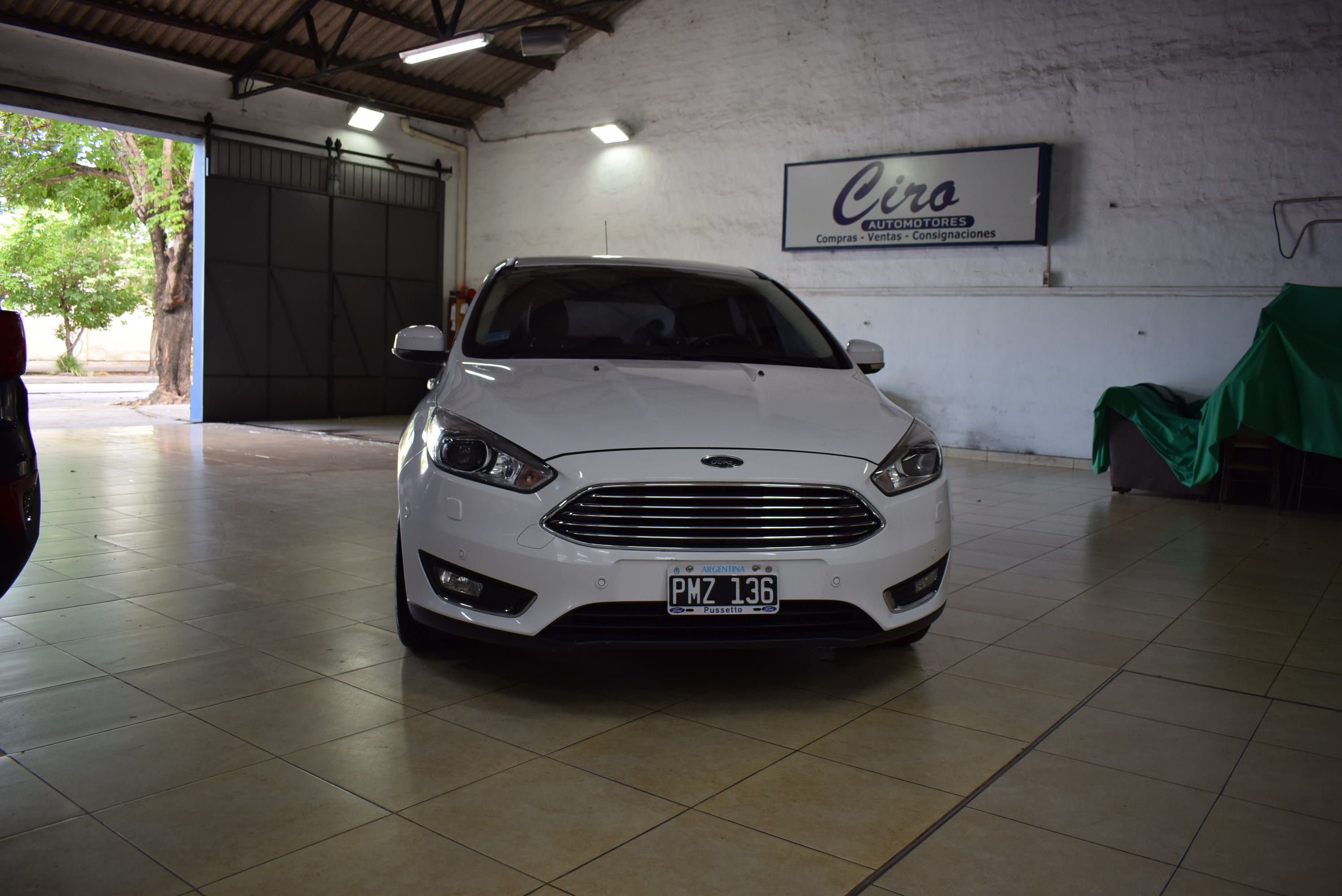 Ford FOCUS TITANIUM AT 1