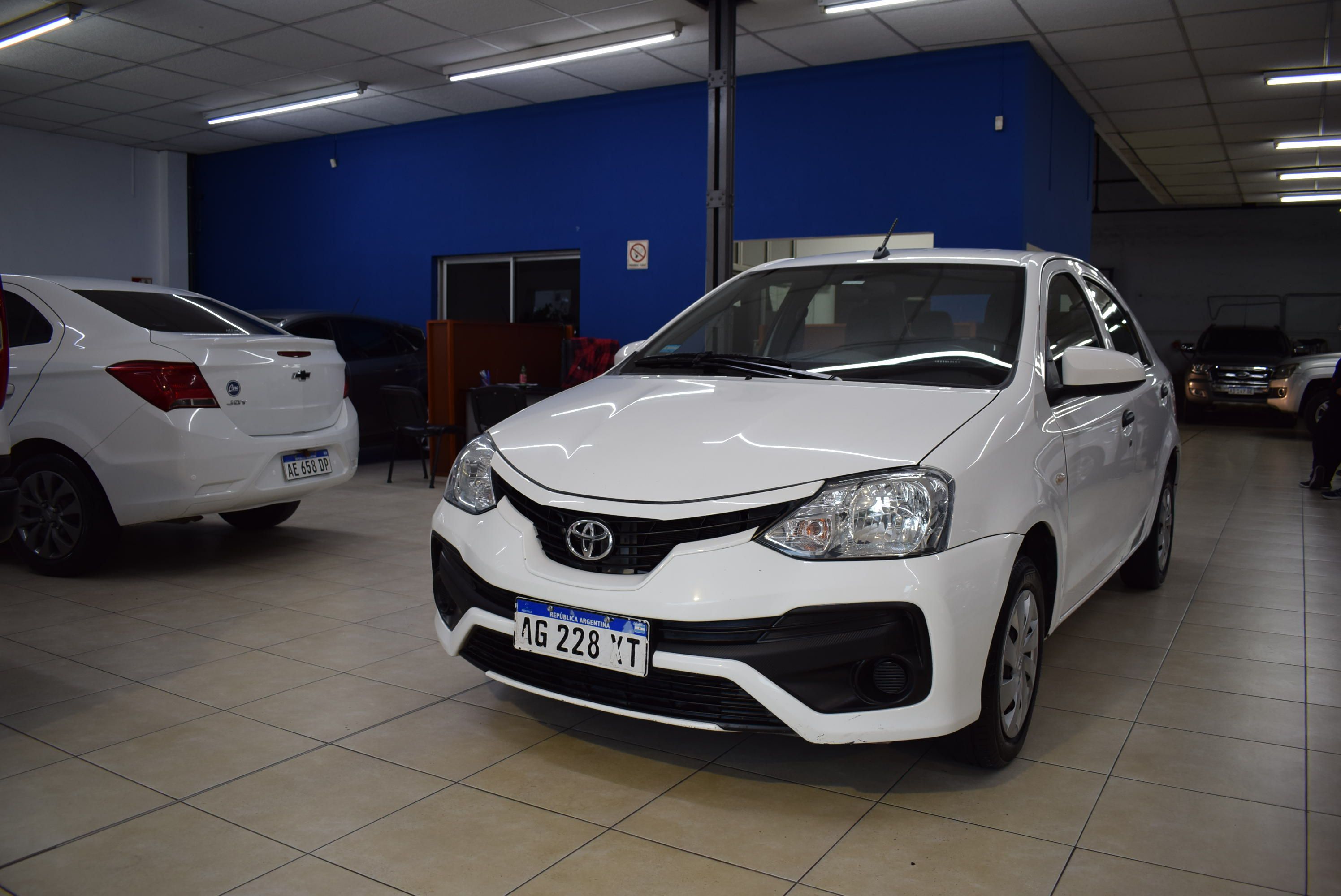 Toyota ETIOS X 1.5 MT 2