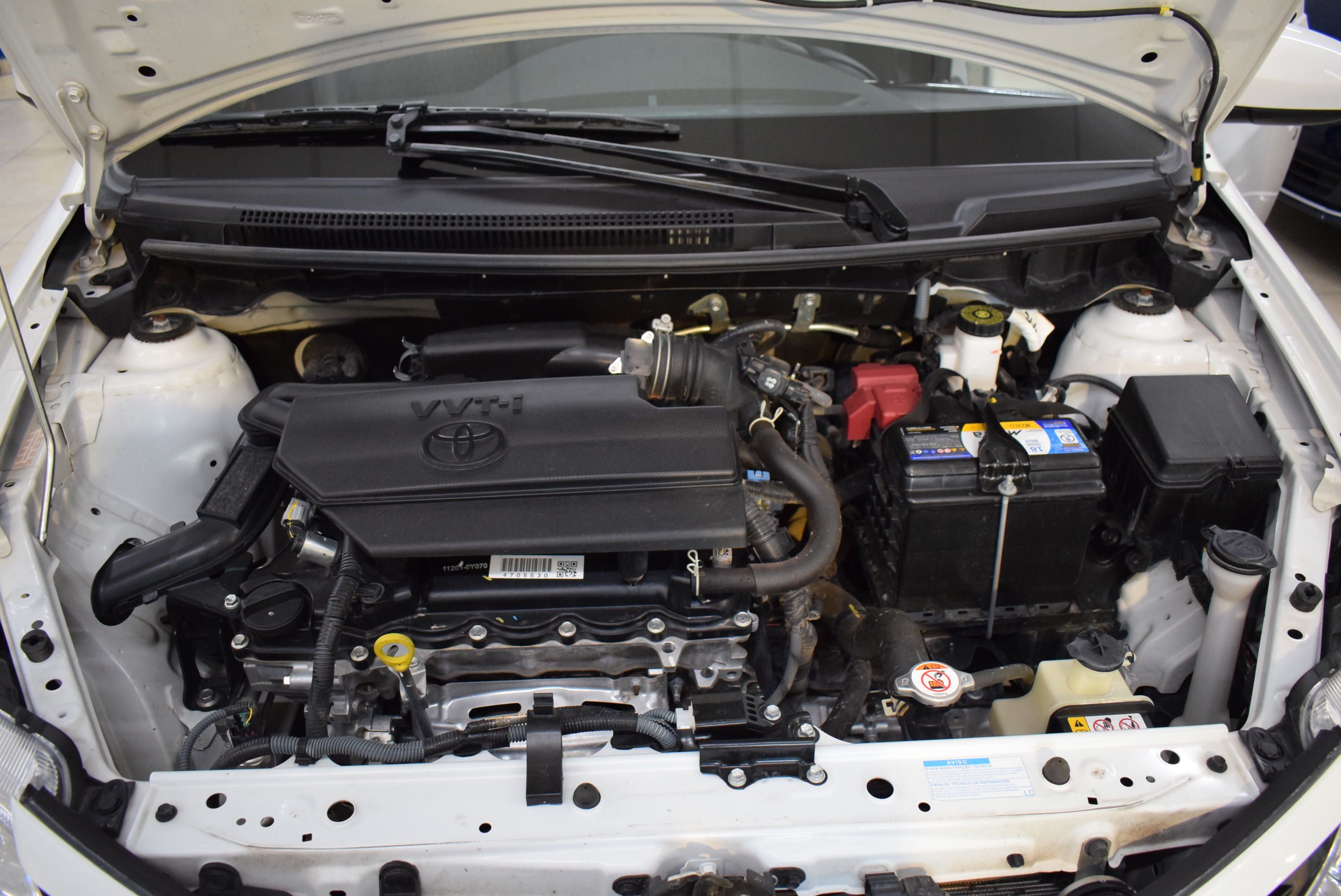 Toyota ETIOS X 1.5 MT 5