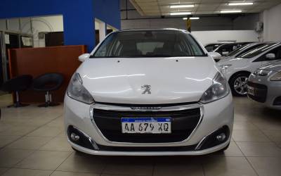 Peugeot 208 FELINE 1.6